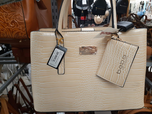 Shopping Mall «Tuskatella Shopping Center», reviews and photos, 1344 N Tustin St, Orange, CA 92867, USA