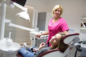 Futuri Dentes Pediatric Dentistry image