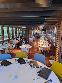 Atmosphère du Restaurant L'avant Seine à Épinay-sur-Seine - n°12