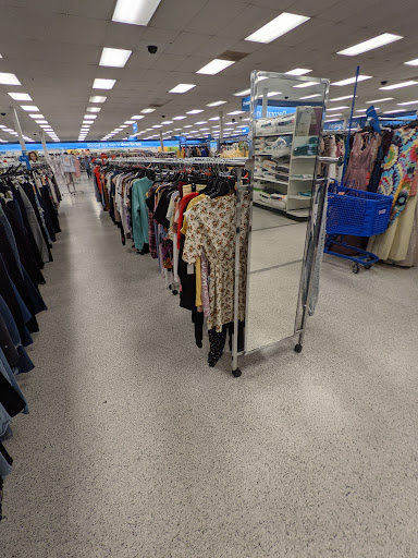 Clothing Store «Ross Dress for Less», reviews and photos, 352 S College Rd, Wilmington, NC 28403, USA