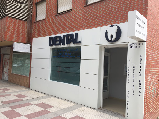 Clínica Dental Dr. Escalante en Humanes de Madrid, Madrid