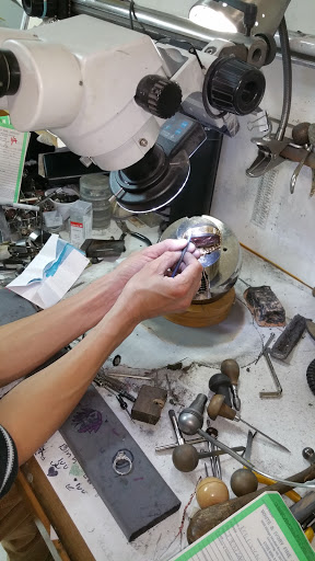 Jeweler «White & Ivory Fine Jewelry», reviews and photos, 1610 Village Market Blvd SE #110, Leesburg, VA 20175, USA