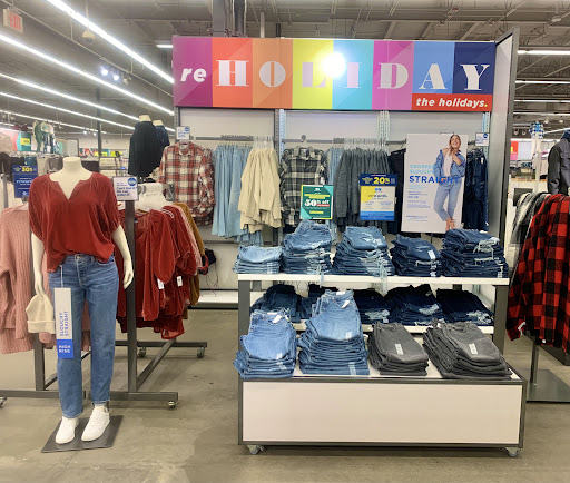 Clothing Store «Old Navy», reviews and photos, 90 Pleasant Valley St, Methuen, MA 01844, USA