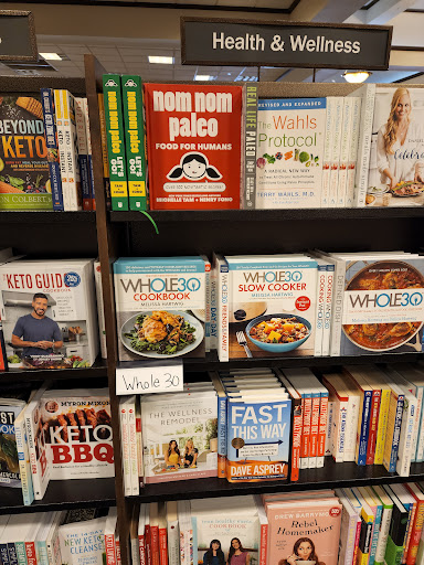 Book Store «Barnes & Noble Bookstores», reviews and photos, 2325 S Stemmons Fwy #401, Lewisville, TX 75067, USA