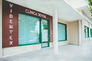 VIDENTEX Clínica Dental image