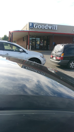 Goodwill Industries of Middle Tennessee, 5412 Charlotte Ave, Nashville, TN 37209, USA, 