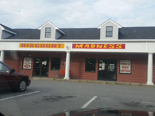 Clothing Store «Discount Madness», reviews and photos, 44 Bridge St, Pelham, NH 03076, USA