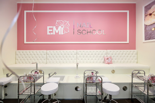 E.Mi Nail School - Emi škola manikúry a netového designu