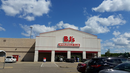 BJ’s Wholesale Club, 6924 Frank Ave NW, North Canton, OH 44720, USA, 