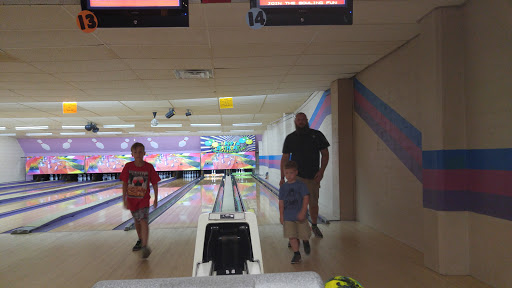 Bowling Alley «Scottsburg Bowling Lanes», reviews and photos, 409 N Gardner St, Scottsburg, IN 47170, USA