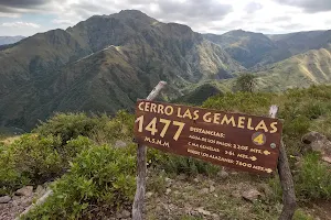 Cerro las gemelas, capilla del Monte image