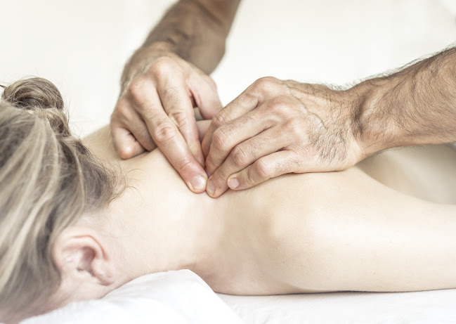 IULIAN massage therapy - Massør