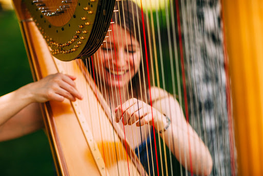 Claire Dibble - Harpist