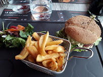 Hamburger du Restaurant français Le Quai West à Entraygues-sur-Truyère - n°16