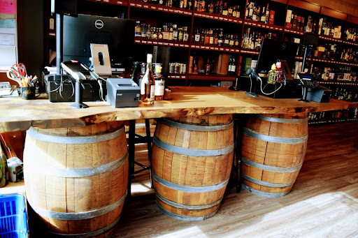 Wine Store «West Side Wines & Spirits», reviews and photos, 10 Raymond Rd, West Hartford, CT 06107, USA