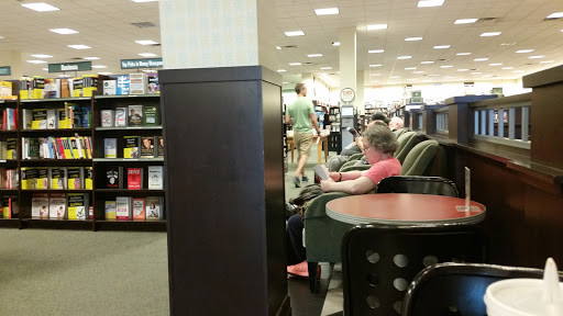 Book Store «Barnes & Noble», reviews and photos, 861 N E Mall Blvd, Hurst, TX 76053, USA