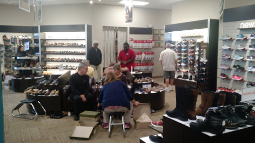 Shoe Store «Schuler Shoes: Roseville», reviews and photos, 1475 County B Rd W, Roseville, MN 55113, USA