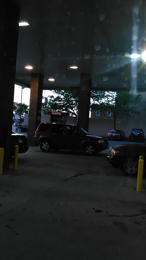 Gas Station «QuikTrip», reviews and photos, 1301 Westport Rd, Kansas City, MO 64111, USA