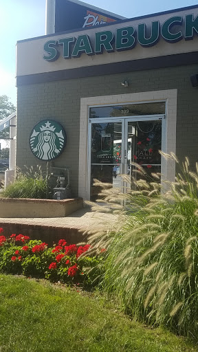 Coffee Shop «Starbucks», reviews and photos, 399 S Oyster Bay Rd, Plainview, NY 11803, USA