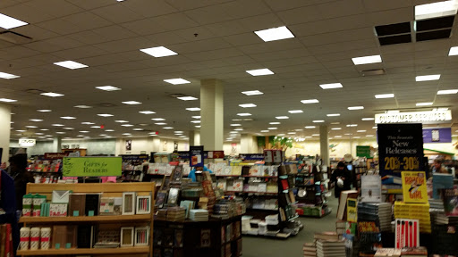 Barnes & Noble image