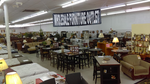 Flea Market «Streetsboro Flea Market - Furniture, Antiques, Collectibles», reviews and photos, 1513 Streetsboro Rd, Streetsboro, OH 44241, USA