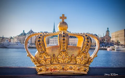 Gilded Crown on Skeppsholmsbron image