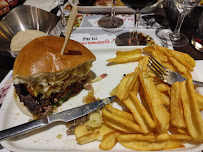 Hamburger du Restaurant de grillades Poivre Rouge à Bollène - n°2