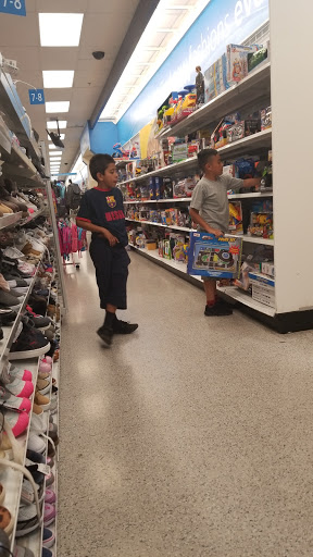 Clothing Store «Ross Dress for Less», reviews and photos, 212 Towne Center Dr, Compton, CA 90220, USA