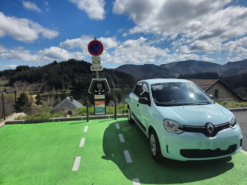 Borne de recharge de véhicules électriques Réseau eborn Station de recharge Saint-Martial
