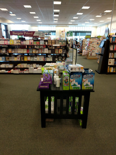 Book Store «Barnes & Noble», reviews and photos, 801 Lehigh Lifestyle Center, Whitehall, PA 18052, USA