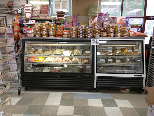 Grocery Store «INDU INDIAN GROCERY STORE (INDU CONVENIENT STORE)», reviews and photos, 4925 W Market St #1104, Greensboro, NC 27407, USA