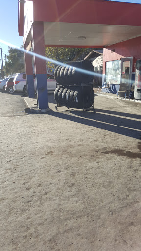 Tire Shop «Firestone Complete Auto Care», reviews and photos, 971 N Walnut Ave, New Braunfels, TX 78130, USA