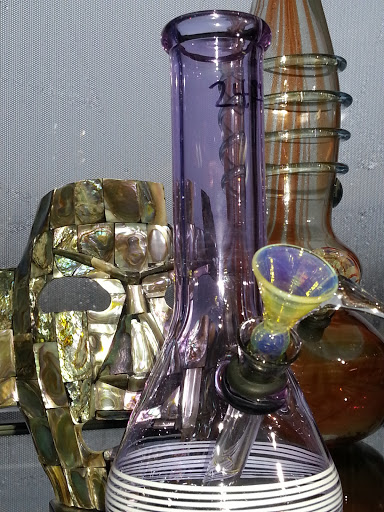 Tobacco Shop «Green Daze Glass & Smoke Shop», reviews and photos, 10323 SE Mill Plain Blvd, Vancouver, WA 98664, USA