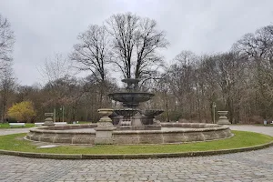 Marcusbrunnen im Bürgerpark image