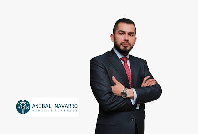 Aníbal Navarro - Médicos Forenses