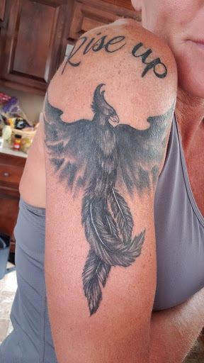 Tattoo Shop «No Egrets Tattoo Studios», reviews and photos, 1128 College St, Clarksville, TN 37040, USA