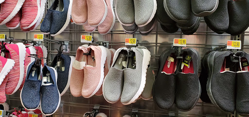 Discount Store «Walmart», reviews and photos, 465 Bridgeport Ave, Shelton, CT 06484, USA