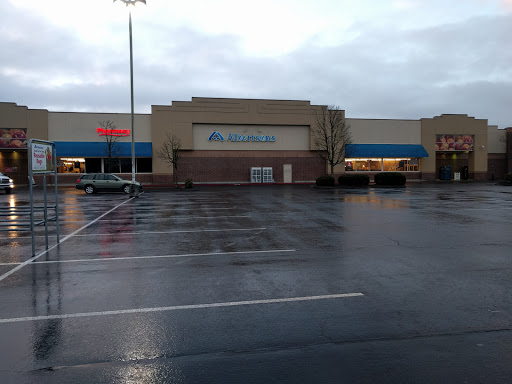 Grocery Store «Albertsons», reviews and photos, 19007 S Beavercreek Rd, Oregon City, OR 97045, USA