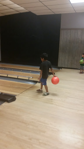 Bowling Alley «Striker Lanes Inc», reviews and photos, 6728 16th St, Berwyn, IL 60402, USA