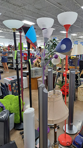 Thrift Store «Goodwill Retail Store of Lake St. Louis», reviews and photos, 913 Robert Raymond Dr, Lake St Louis, MO 63367, USA