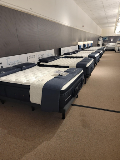 Furniture Store «Value City Furniture», reviews and photos, 45350 Utica Park Blvd, Utica, MI 48315, USA