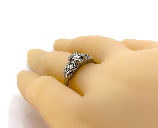 Jewelry Store «Gesner Estate Jewelry», reviews and photos, 1600 W Bay Dr, Largo, FL 33770, USA