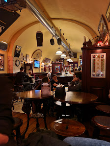 Irish Pub Silvestro's Via Sassa, 24, 67100 L'Aquila AQ, Italia