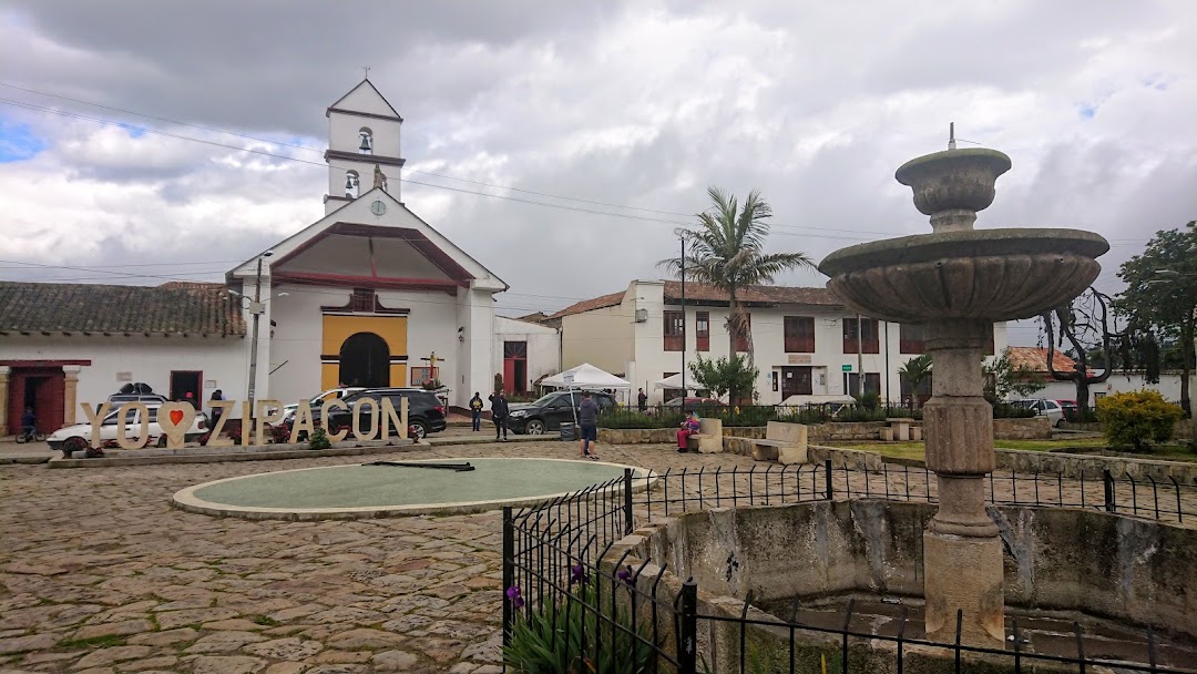 Parque central Zipacón