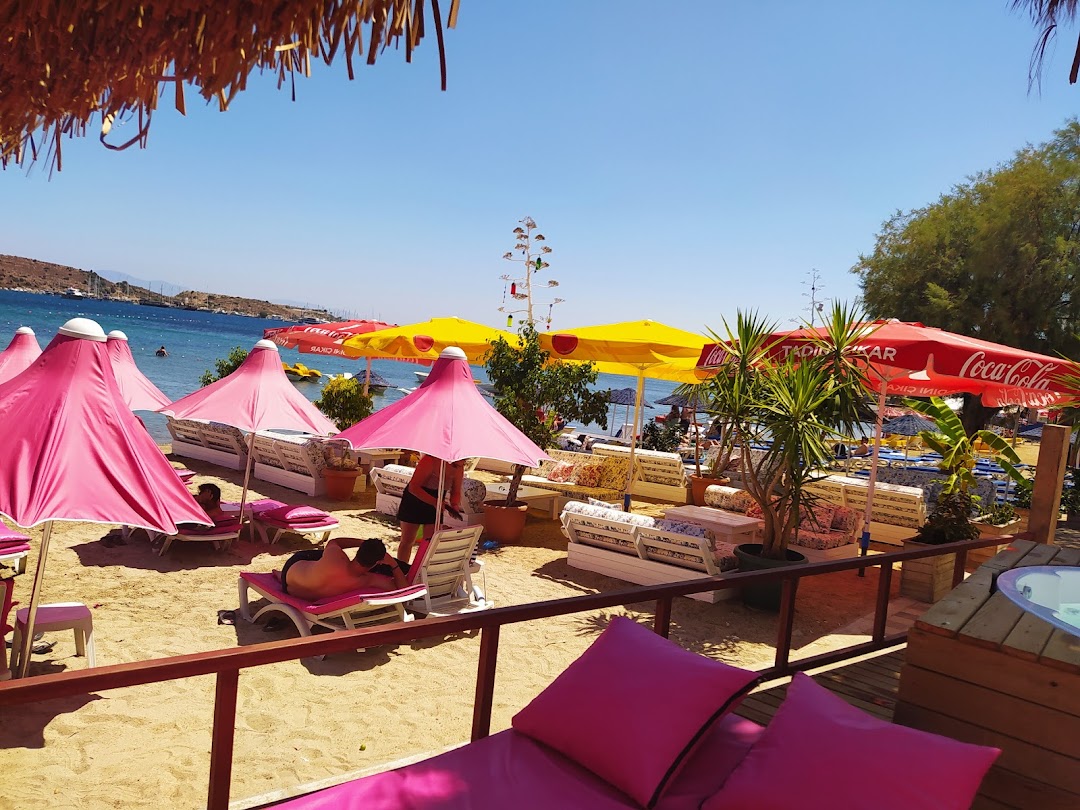 ALORA BEACH CLUB RESTAURANT