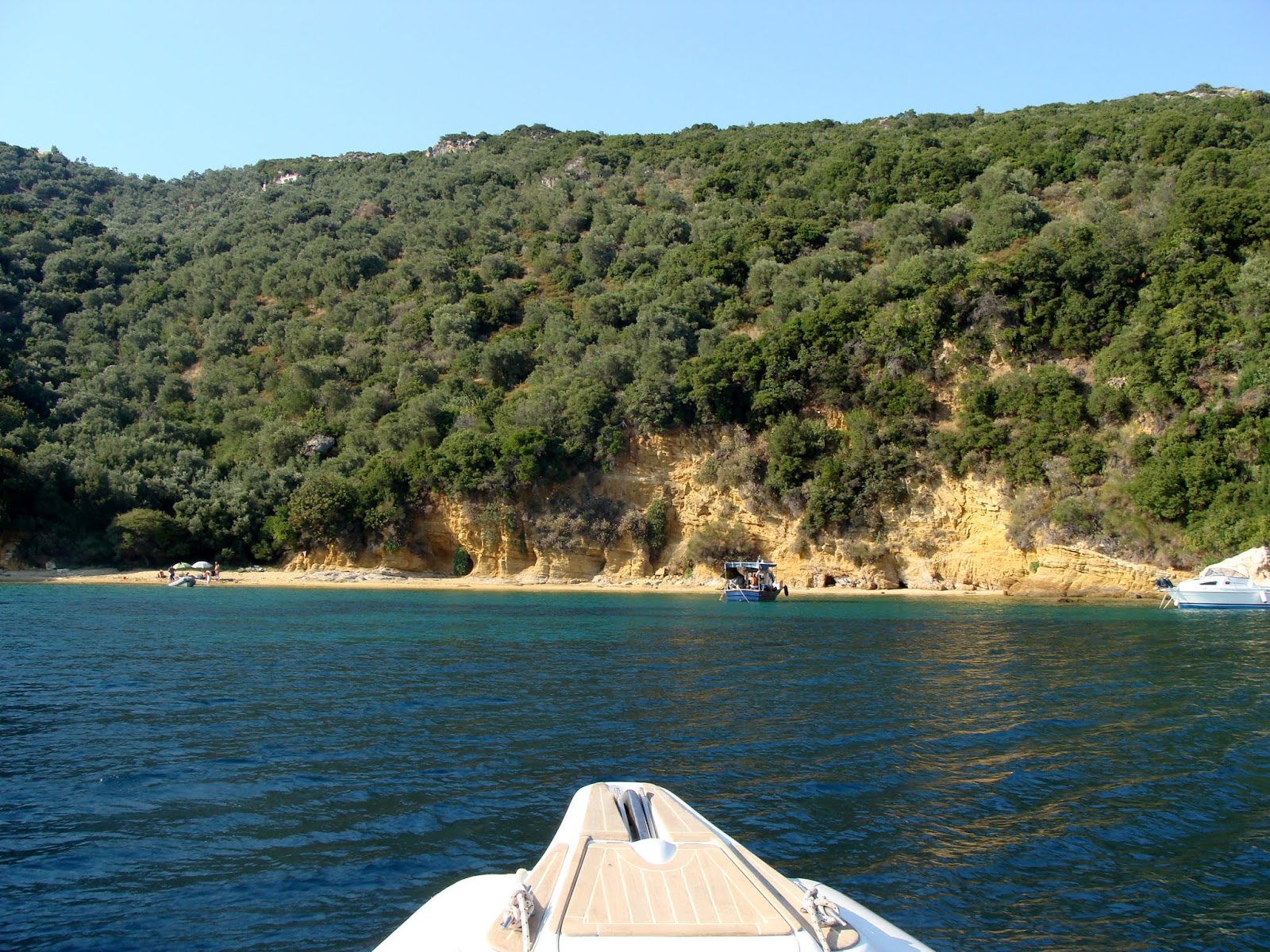 Foto von Kastri secret beach mit beiger sand Oberfläche