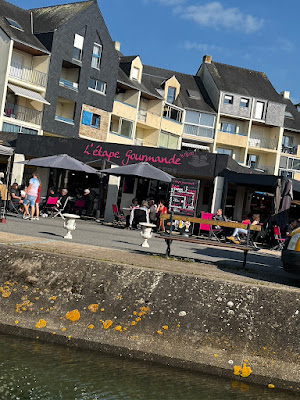 L'allée du port Crouesty à Arzon