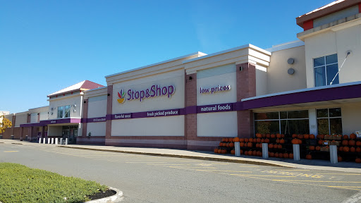 Supermarket «Super Stop & Shop», reviews and photos, 109 Taunton St, Plainville, MA 02762, USA