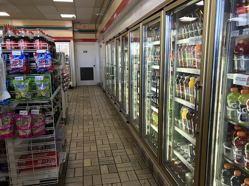 Convenience Store «7-Eleven», reviews and photos, 1325 N Grand Ave, Walnut, CA 91789, USA