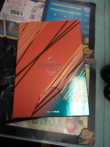 K L Liquors & Pantry, 1351 Wind Energy Pass, Batavia, IL 60510, USA, 